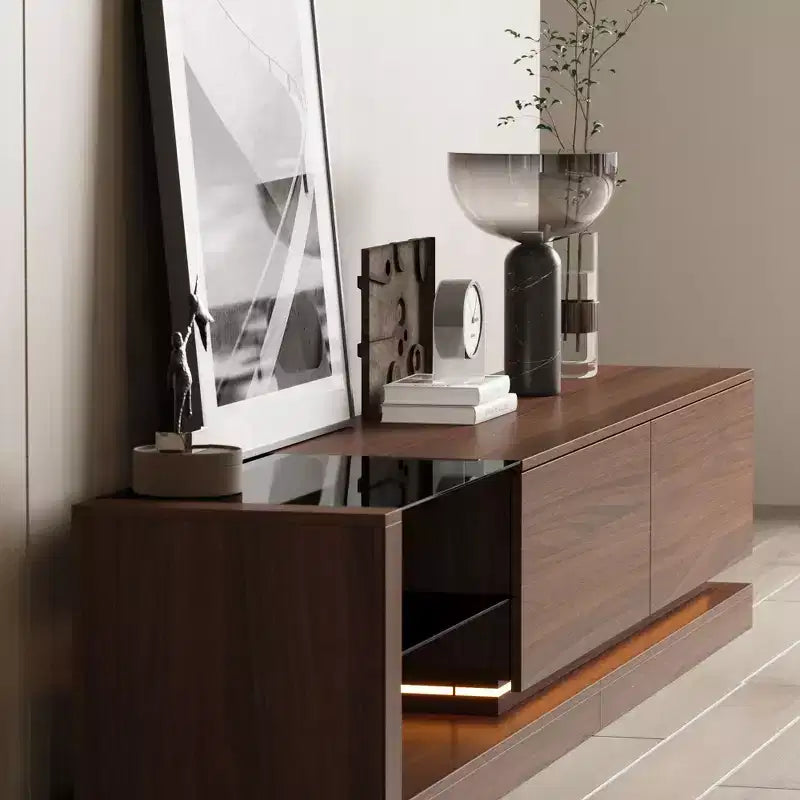 Meuble TV contemporain multifonctionnel avec console multimédia, éclairage LED réglable, tiroirs de rangement et étagères d'exposition.