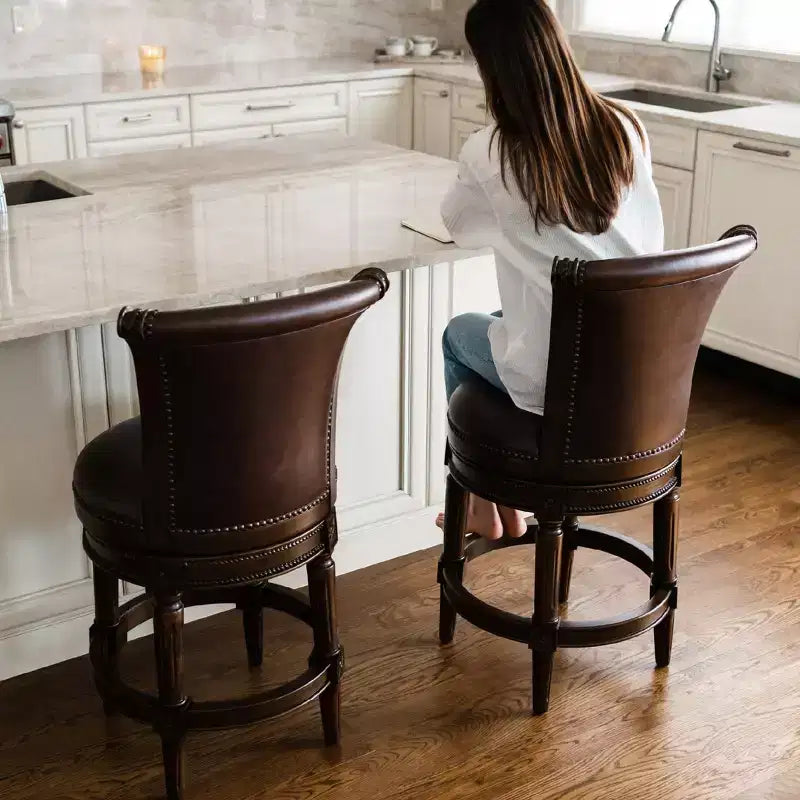 Tabourets de bar pivotants Maven Lane Pullman hauteur comptoir avec similicuir