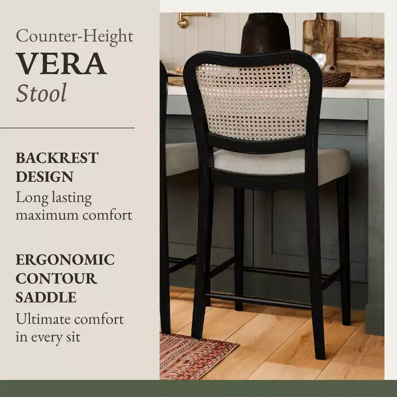 Tabouret de comptoir Maven Lane Vera avec revêtement en tissu, hauteur d'assise de 66 cm