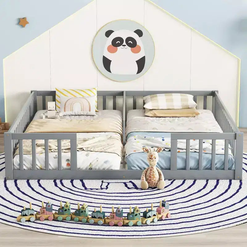 Cadre de lit double Okak avec barrières de sécurité, sans porte, lit au sol moderne pour chambre de tout-petits/enfants