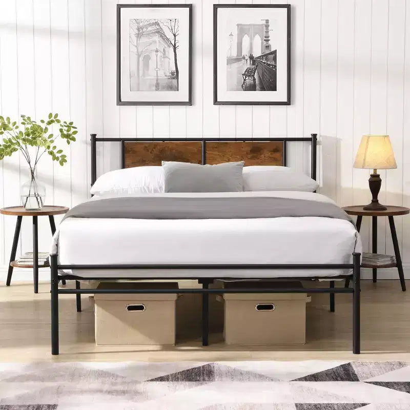 Cadre de lit double Okak avec tête de lit, cadre de lit plateforme en métal avec panneau décoratif en bois pour chambre à coucher, noir + marron