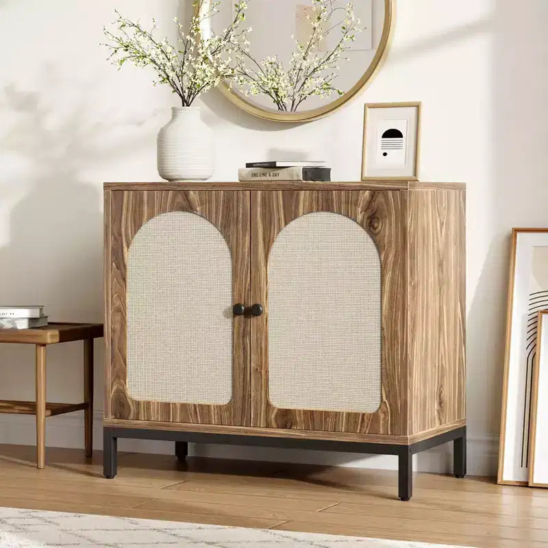 Buffet en rotin avec portes en rotin, étagères réglables, accent bohème, buffet à café et liqueurs, pour salon, salle à manger, couloir, cuisine