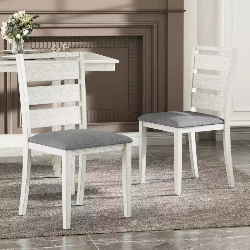 VECELO Ensemble de salle à manger rustique 5 pièces, table carrée en bois d'hévéa avec étagère et 4 chaises de salle à manger sans accoudoirs rembourrées pour la cuisine, Gris