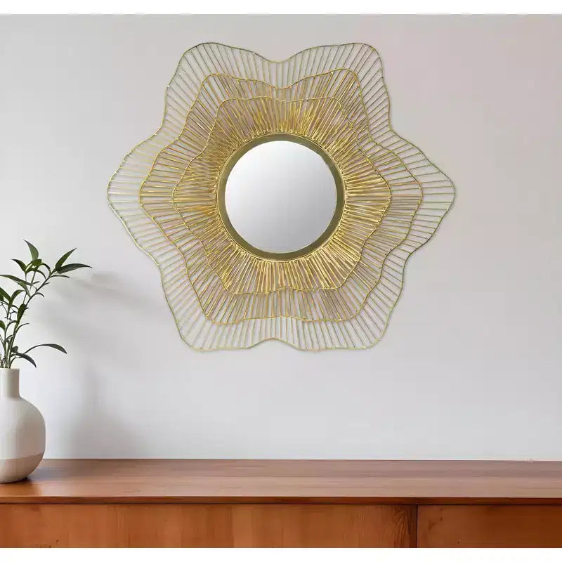 Miroir d'appoint mural en fer HomeRoots 27, motifs floraux, couleur or