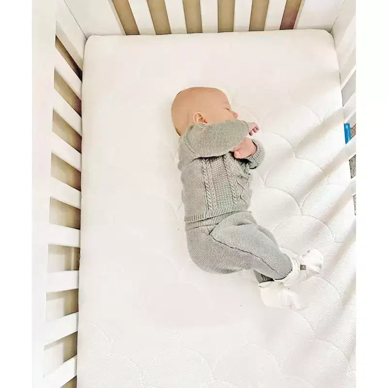 Matelas de berceau et de lit pour tout-petit 2 étapes Organic Dream ComfortCloud en blanc