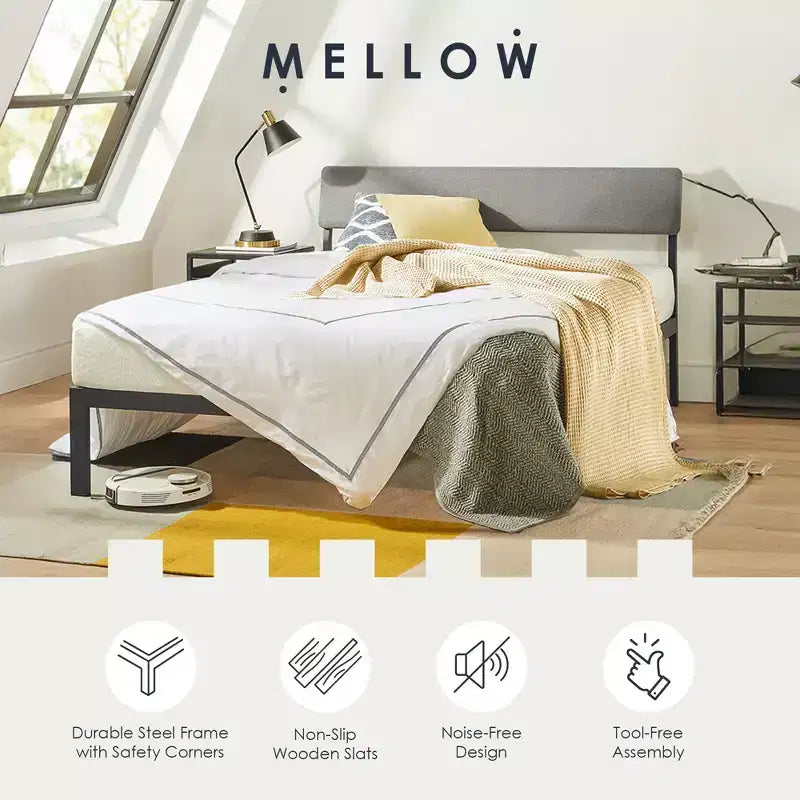 Lit plateforme Mellow KERA en métal et bois avec tête de lit inclinée