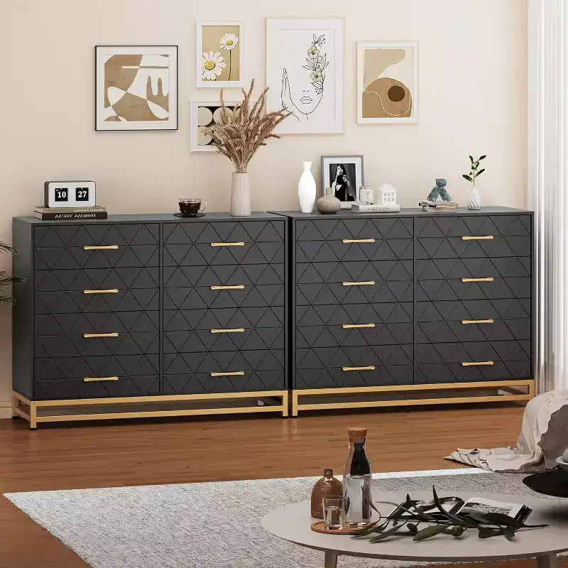 Commode noire en MDF+PB+Fer, 8 grands tiroirs, panneau à motif triangulaire, anti-poussière et résistante à l'usure, adaptée à de multiples scénarios