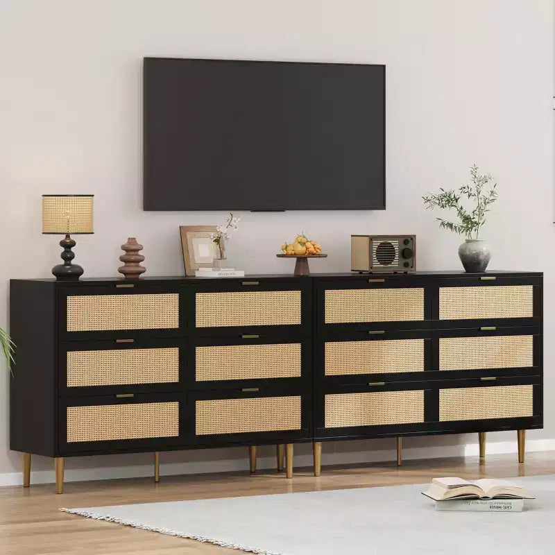 Commode GustoWave à six tiroirs en rotin naturel pour chambre à coucher, avec pieds et poignées dorés