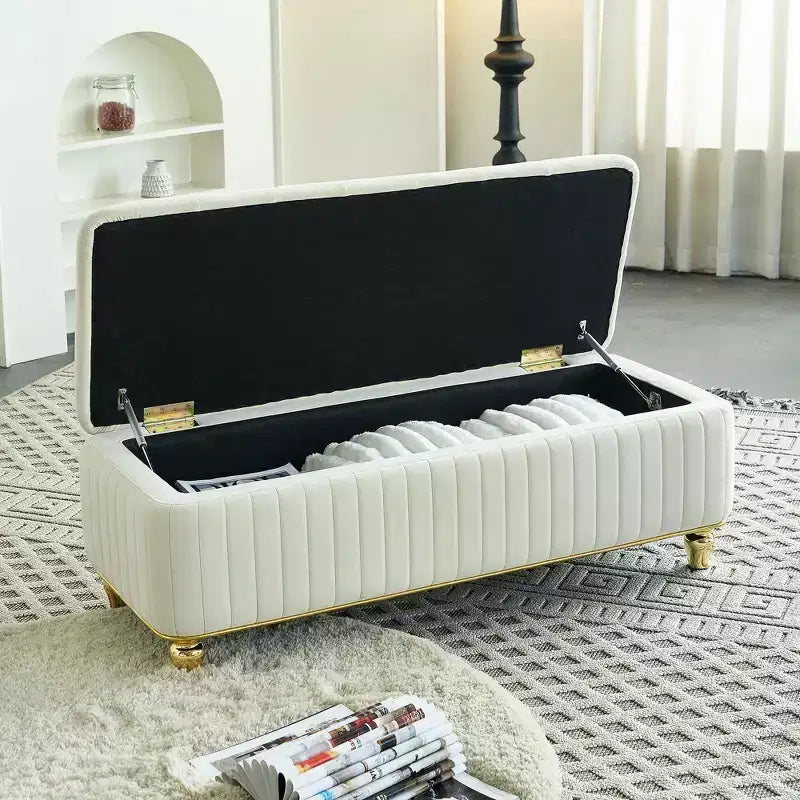 Banc ottoman de rangement Okak de luxe moderne avec plateau rabattable, capitonnage profond, décor doré et pieds en métal, rembourré pour salon et chambre à coucher