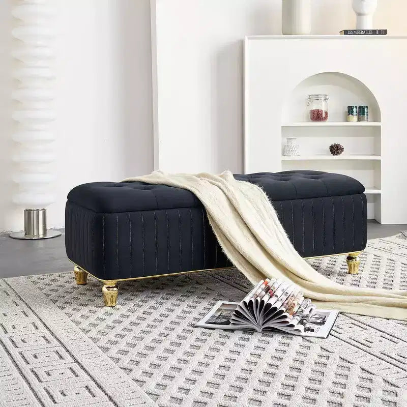 Banc ottoman de rangement Okak de luxe moderne avec plateau rabattable, capitonnage profond, décor doré et pieds en métal, rembourré pour salon et chambre à coucher