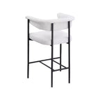 Tabouret de comptoir en tissu bouclé crème Malin de Meridian Furniture, lot de 2