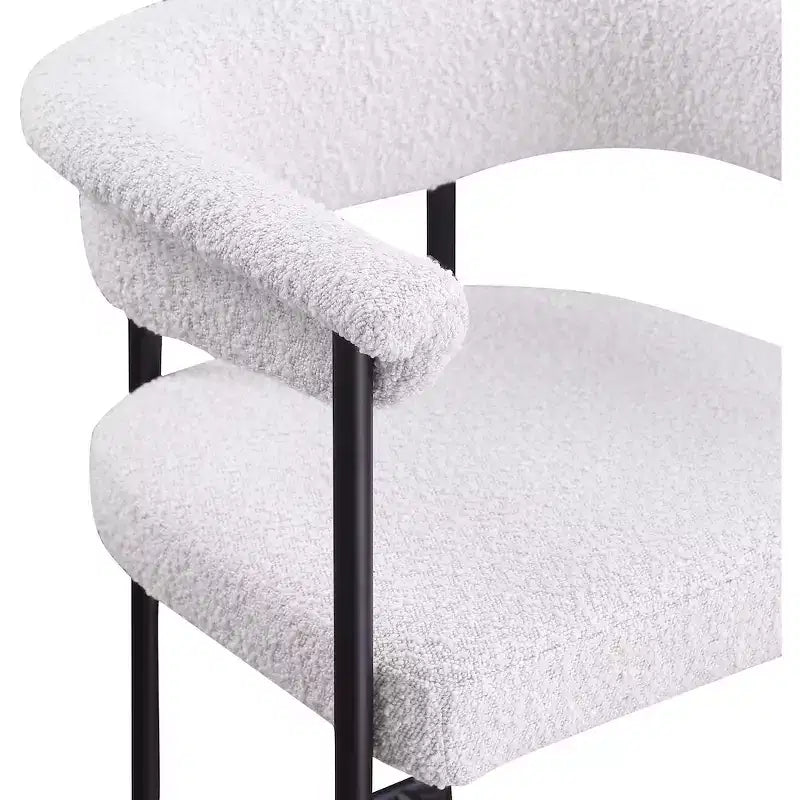 Tabouret de comptoir en tissu bouclé crème Malin de Meridian Furniture, lot de 2