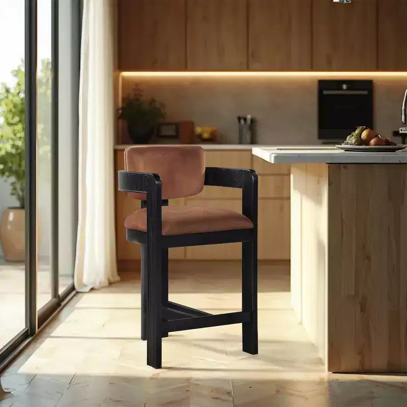 Meridian Furniture, Tabouret Sacha en Velours Cognac