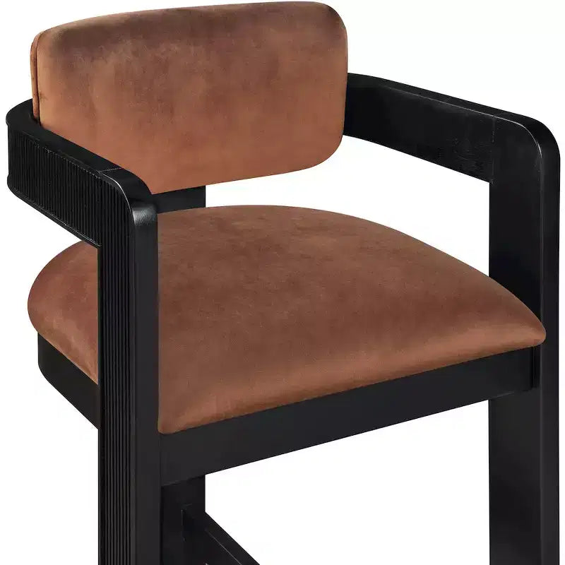 Meridian Furniture, Tabouret Sacha en Velours Cognac