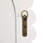 Miroir mural en bois avec motif festonné arqué, blanc