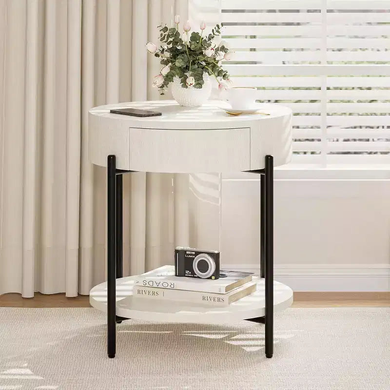 Table d'appoint ronde 22'', petite table de bout à 2 niveaux avec étagère ouverte et tiroir de rangement, table de chevet ronde en bois avec pieds en métal pour chambre à coucher, salon