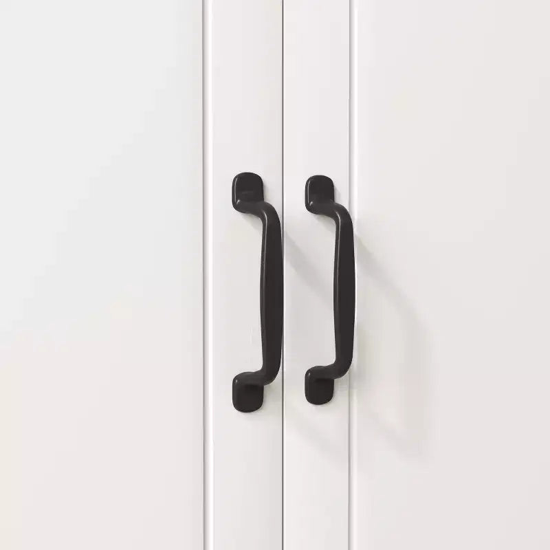 MAYEERTY Meuble de cuisine en bois blanc, armoire de rangement pour garde-manger, meuble à micro-ondes avec portes en verre encadrées et tiroir.