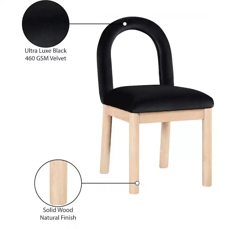 Meridian Furniture, Chaise de salle à manger en velours Conrad