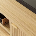 Meuble TV cannelé GustoWave pour 80 pouces, meuble de divertissement moderne avec rangement, meuble console média en bois avec porte et poignée cannelées