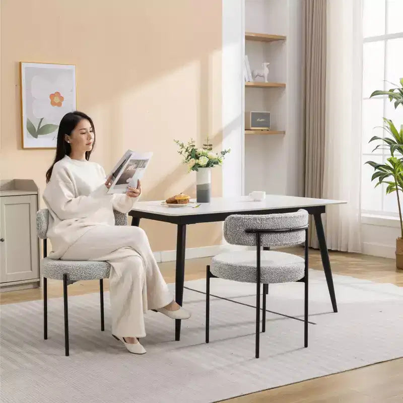 Okak Chaises de Salle à Manger Modernes en Boucle, Lot de 2, Design Rond en Tonneau, Coussins Épais et Pieds en Métal, Chaises Confortables pour Cuisine et Salon