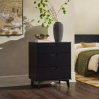 Commode 3 tiroirs en bois massif Okak, design Mid-Century, finition peinte, grand espace de rangement avec glissières en bois, idéale pour les intérieurs modernes