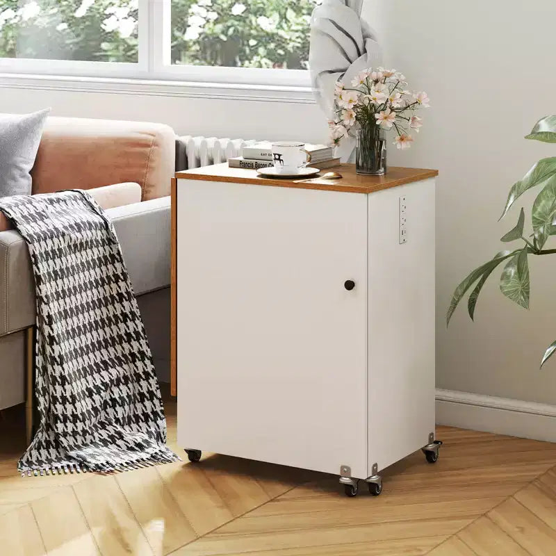Table à coudre pliable Costway avec roulettes verrouillables, support avec 3 bacs de rangement et prises de courant Blanc/Naturel/Marron/Blanc+Naturel