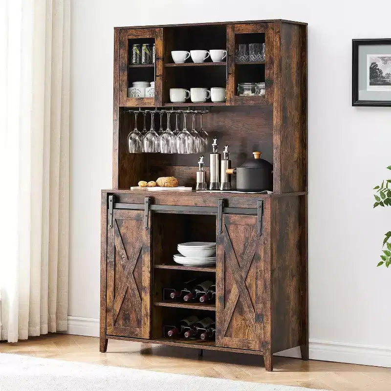 Acekool Meuble Bar à Vin 70" avec Étagère Supérieure, Portes Coulissantes Type Grange, Étagères Réglables, Supports à Verres, Couleur Bois Brûlé