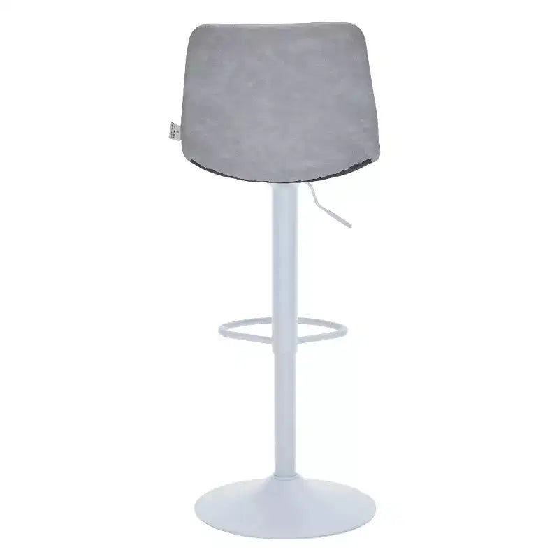 Tabourets de bar LeisureMod Tilbury avec base en fer blanc, tabourets de comptoir réglables en hauteur avec siège en cuir, fonction pivotante et repose-pieds, lot de 2
