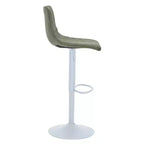 Tabourets de bar LeisureMod Tilbury avec base en fer blanc, tabourets de comptoir réglables en hauteur avec siège en cuir, fonction pivotante et repose-pieds, lot de 2