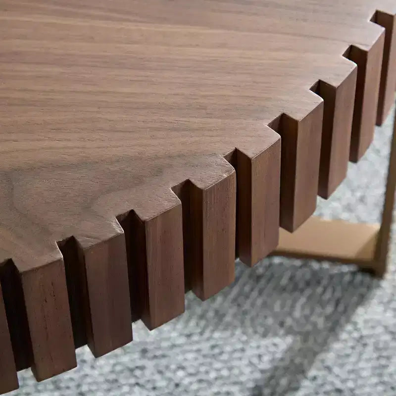 Table basse Okak moderne en bois fabriquée à la main, 80 cm (31,5 po) de long avec piédestal robuste, table d'appoint ronde peu encombrante pour petit salon ou bureau