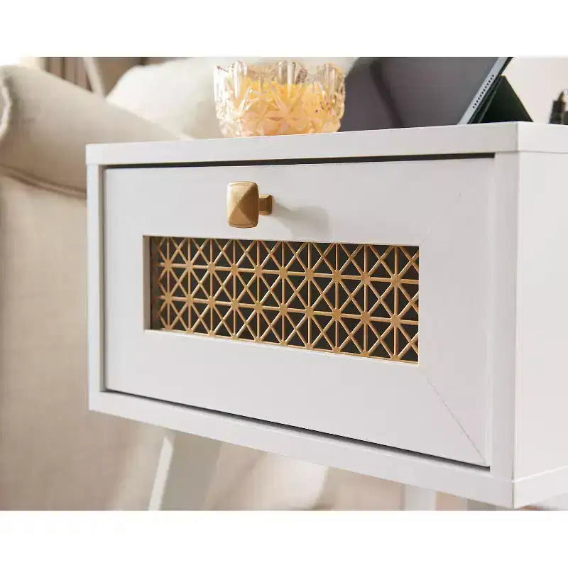 Table d'appoint de charge rétro Probe Hues, prises intégrées, ports USB et tiroir de rangement