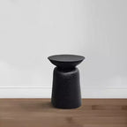 Table d'appoint ronde de 21 pouces, design martelé à la main, base en aluminium en forme de tambour