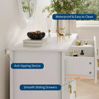 Commode de chambre à trois tiroirs avec poignées métalliques, convenant comme meuble TV ou armoire de rangement en bois pour chambres, salons ou couloirs.