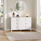 Commode de chambre à trois tiroirs avec poignées métalliques, convenant comme meuble TV ou armoire de rangement en bois pour chambres, salons ou couloirs.
