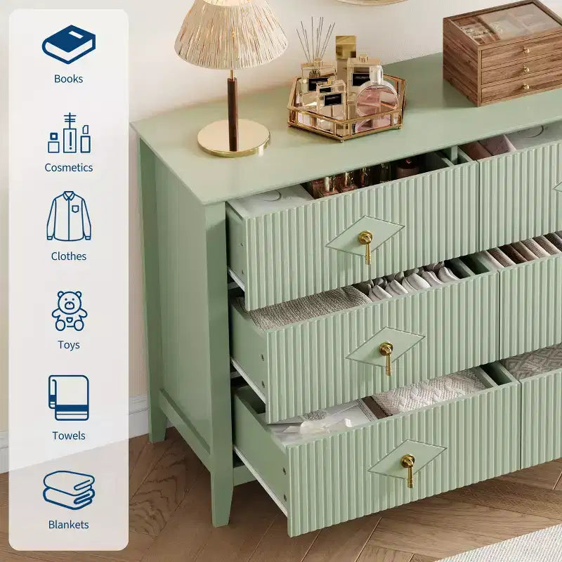 Commode de chambre à trois tiroirs avec poignées métalliques, convenant comme meuble TV ou armoire de rangement en bois pour chambres, salons ou couloirs.