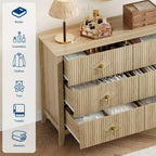 Commode de chambre à trois tiroirs avec poignées métalliques, convenant comme meuble TV ou armoire de rangement en bois pour chambres, salons ou couloirs.