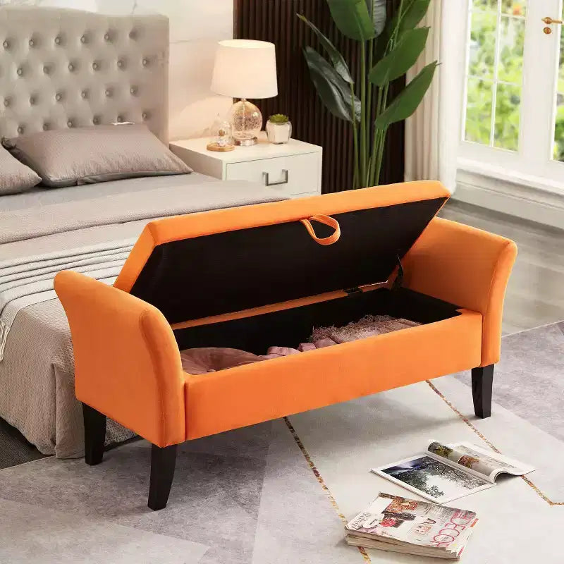 Banc de rangement en velours Okak 51,5 avec accoudoirs et pieds en bois, bout de lit avec assise rembourrée, pouf de rangement pour la maison