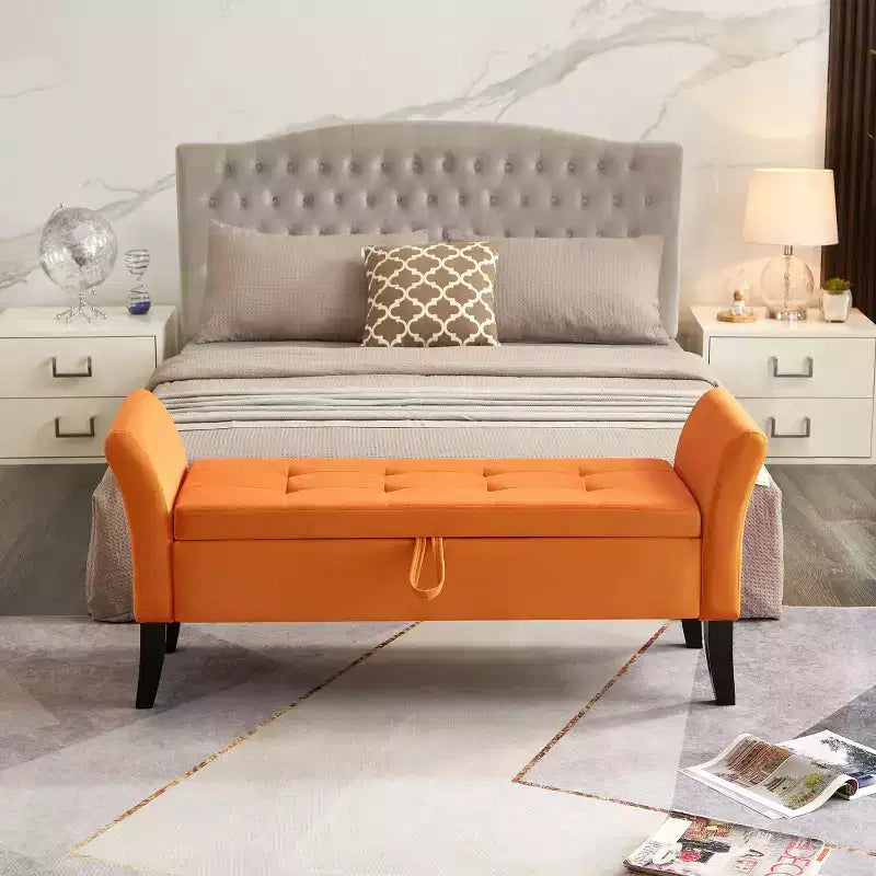 Banc de rangement en velours Okak 51,5 avec accoudoirs et pieds en bois, bout de lit avec assise rembourrée, pouf de rangement pour la maison