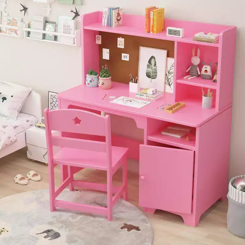 Ensemble bureau et chaise pour enfants, conception ergonomique en bois, comprend un organiseur d'étagère et un tableau en liège pour les enfants qui étudient, écrivent, dessinent
