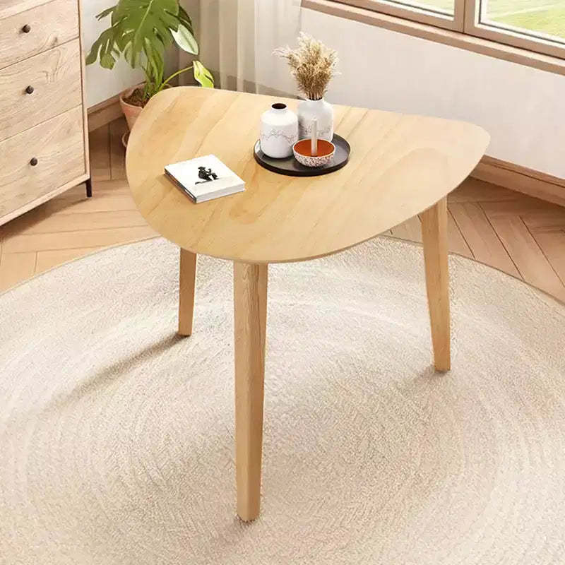 GDFStudio Dennis 35,91 Table triangulaire moderne en bois
