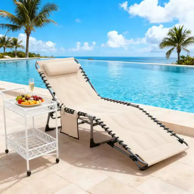 Chaise longue inclinable d'extérieur rembourrée et pliante avec dossier et appuie-tête réglables pour piscine, plage ou jardin
