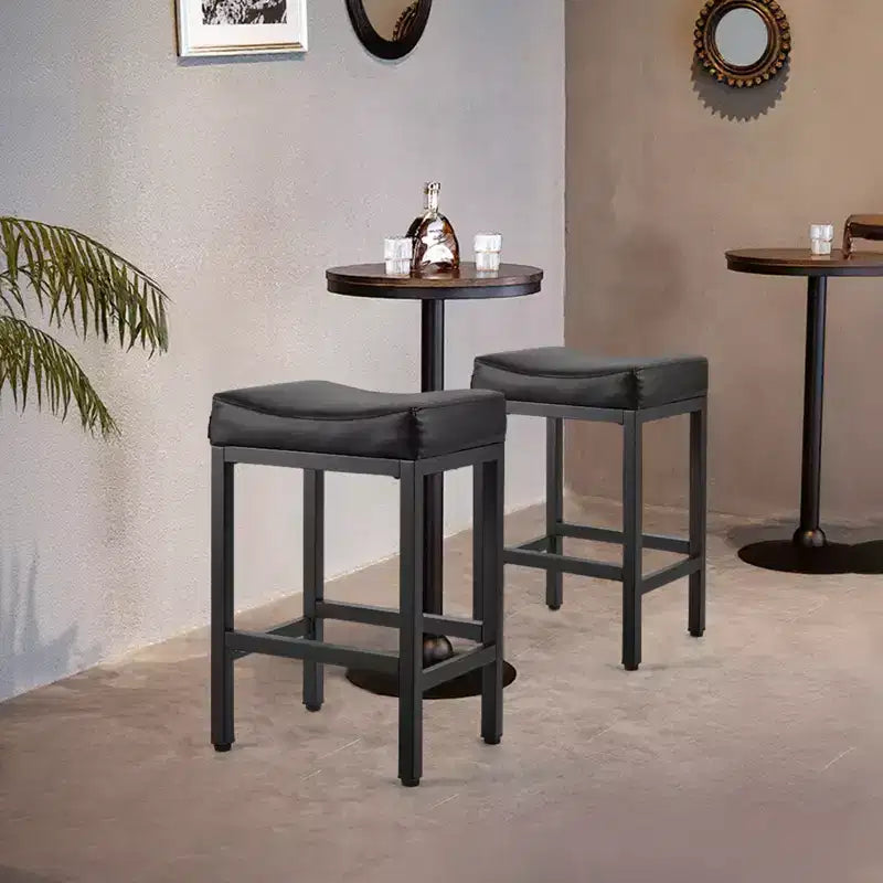 Lot de 2 tabourets de bar hauteur comptoir avec assise en selle et pieds en métal - Noir