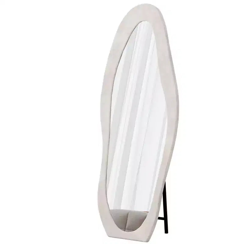 Miroir sur pied mural pleine longueur Whisen 63 x 24 de forme irrégulière, enveloppé de flanelle