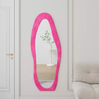 Miroir sur pied mural pleine longueur Whisen 63 x 24 de forme irrégulière, enveloppé de flanelle