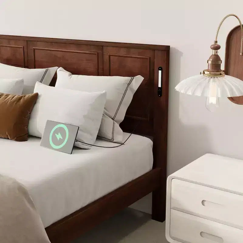 Cadre de lit de ferme Clihome avec tête de lit haute, lumières LED et station de charge USB