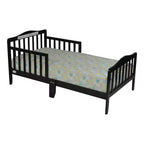 Lit de tout-petit en bois moderne Youngmin de GDFStudio avec barrière de sécurité