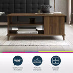 Jolis petits jouets, marque Farnsworth Coffee Table