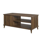 Jolis petits jouets, marque Farnsworth Coffee Table