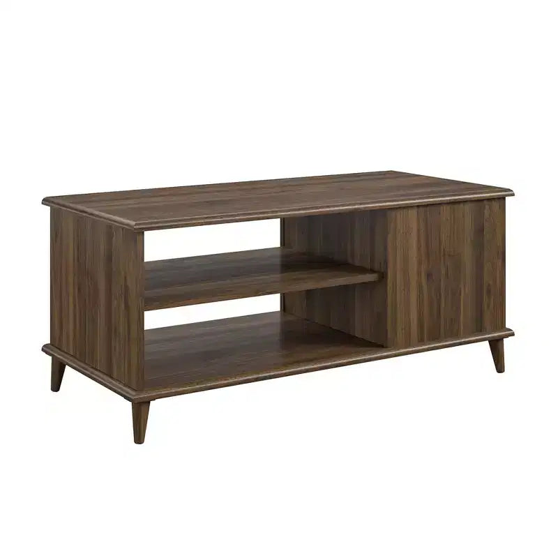 Jolis petits jouets, marque Farnsworth Coffee Table