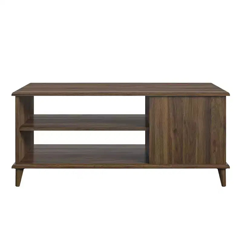 Jolis petits jouets, marque Farnsworth Coffee Table